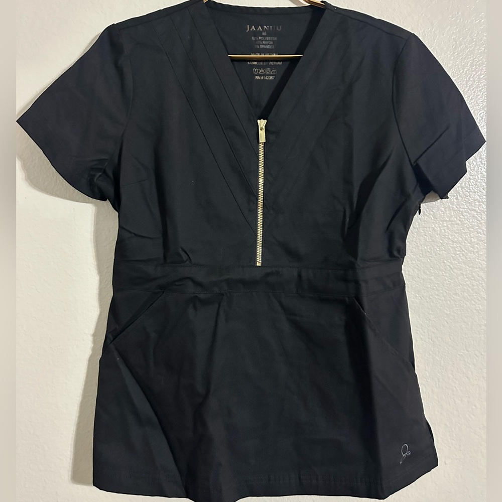 Jaanuu women’s scrub top peplum size medium